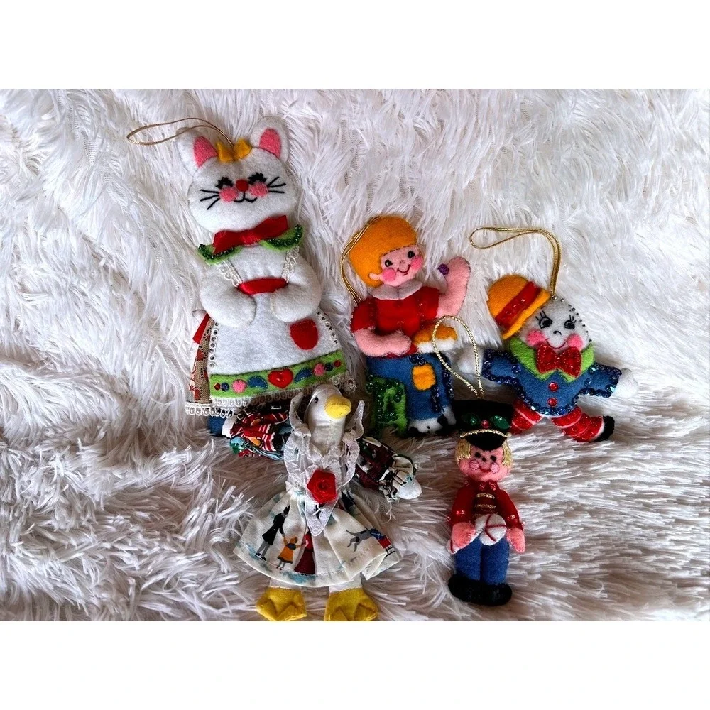 Handmade Felt Christmas Ornaments 5 Vintage Kitschy Nursery Rhymes Childrens